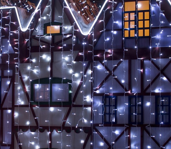 Уличная гирлянда 200-101 белый с эффектом мерцания 2*3м IP65