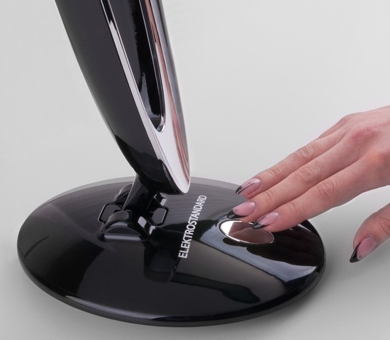 Настольная лампа Saturn черный (TL80930)