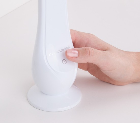 Настольная лампа Orbit белый (TL90420)