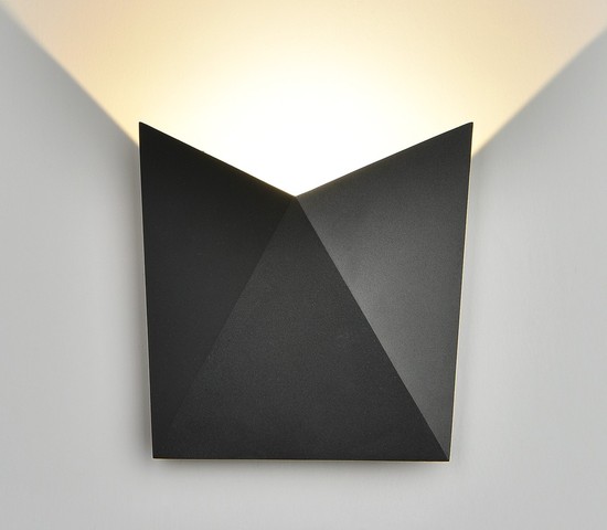 Универсальный уличный светильник 1517 TECHNO LED BATTERFLY черный