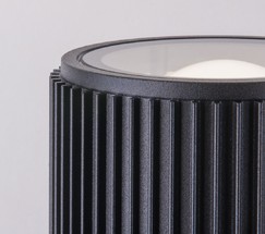 Универсальный уличный светильник 1403 TECHNO Strict черный