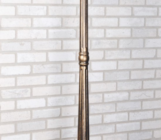 Универсальный уличный светильник Altair F/3 черное золото