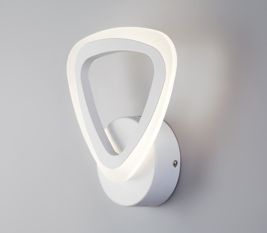 Настенный светильник 90216/1 белый