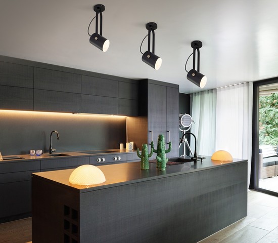 Настенный светильник 20092/1 черный