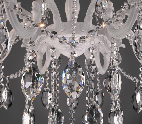 Люстра 10108/8 белый/прозрачный хрусталь Strotskis