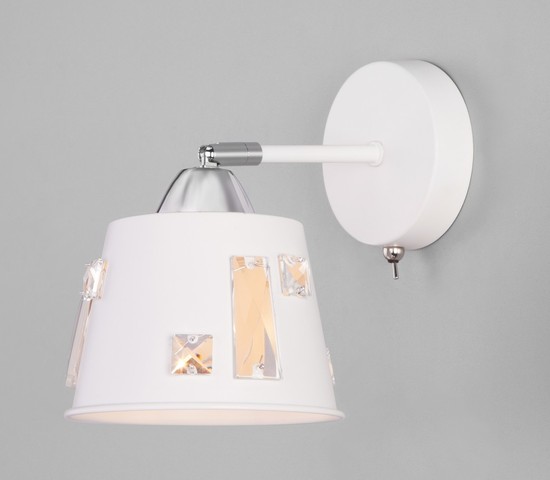 Настенный светильник 70105/1 белый