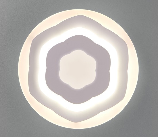 Настенный светильник 90117/2 белый