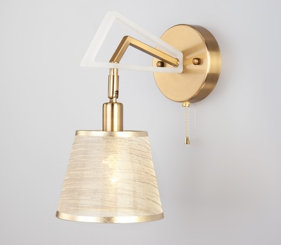 Настенный светильник 60082/1 золотая бронза