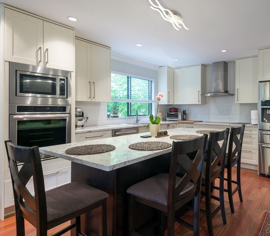 Люстра 90090/3 белый