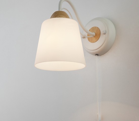 Настенный светильник 70062/1 белый