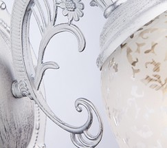 Настенный светильник 70039/1 белый с серебром