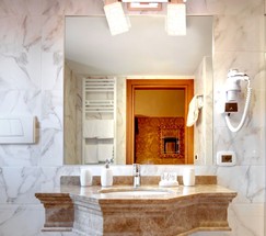 Настенный светильник 20029/2 хром/светлое дерево