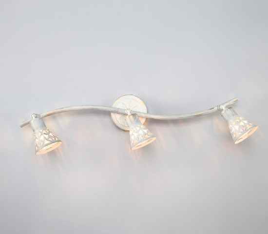 Настенный светильник 20027/3 белый с золотом