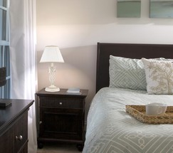 Настольная лампа 01002/1 белый с золотом