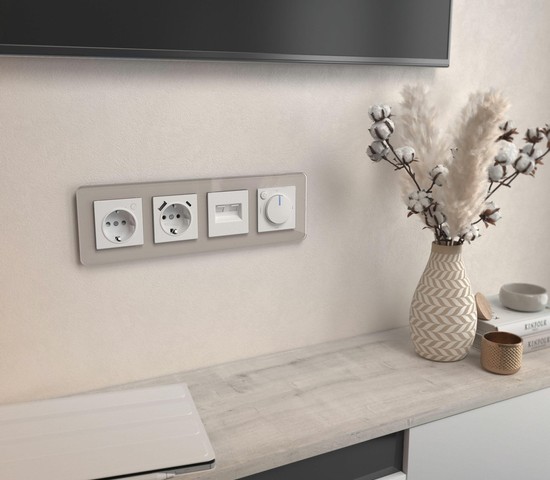 Рамка на 4 поста Elite (дымчатый, стекло) (W0042417)