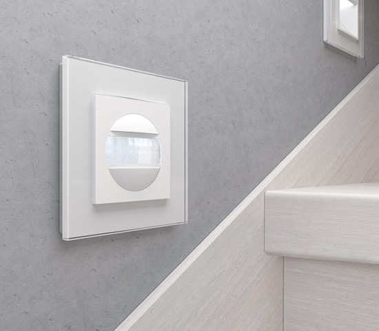 Датчик движения 500 Вт, двухпроводный (белый) (W1155101)