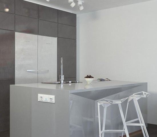 Датчик движения 500 Вт, двухпроводный (белый) (W1155101)