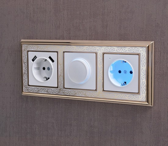 Розетка с подсветкой (белый) (W1171401)