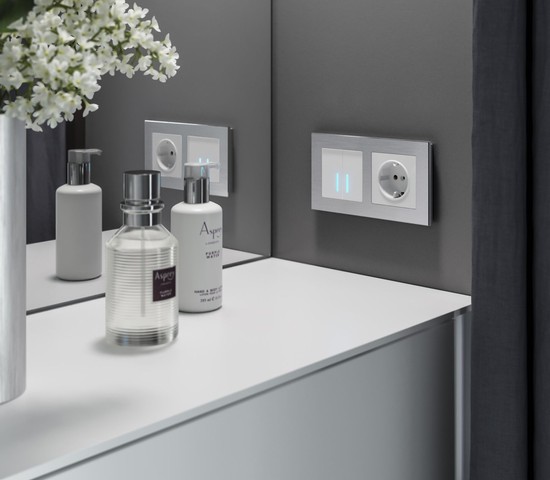 Сенсорный выключатель двухклавишный с подсветкой 1000 Вт (белый) (W4520001)