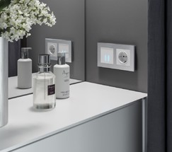 Сенсорный выключатель двухклавишный с подсветкой 1000 Вт (белый) (W4520001)