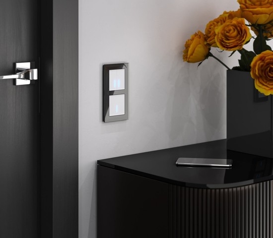 Сенсорный выключатель одноклавишный с подсветкой 1000 Вт (белый) (W4510001)