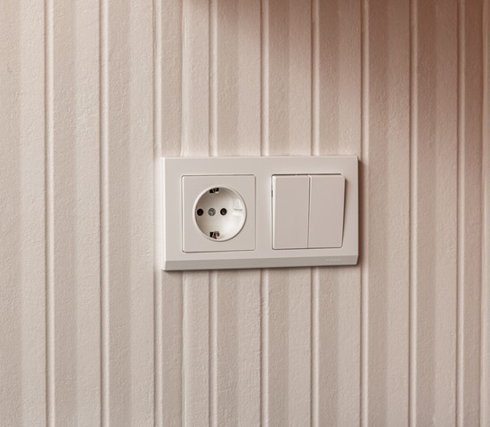 Выключатель двухклавишный (белый) (W1120001)