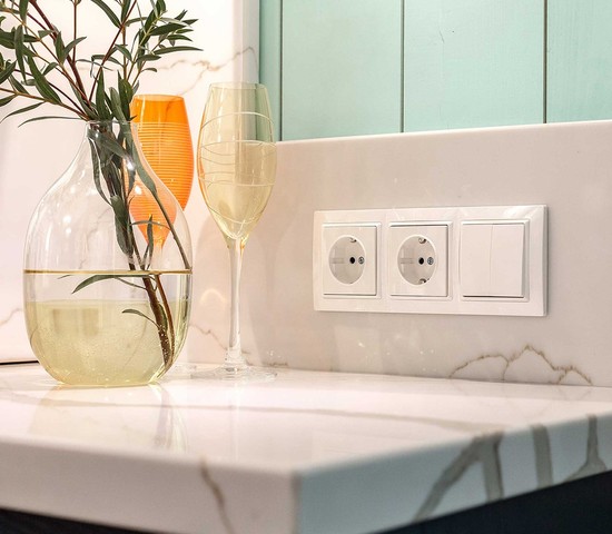 Выключатель двухклавишный проходной (белый) (W1122001)