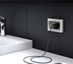 Розетка двойная влагозащ. с зазем. с защит. крышками и шторками (черный матовый) (W1172208)