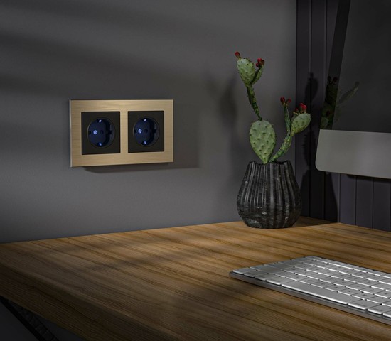 Розетка с подсветкой (черный) (W1171408)