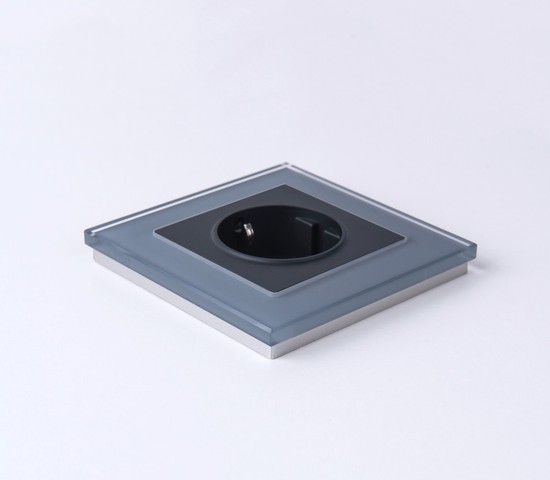 Розетка с заземлением, безвинтовой зажим (черный матовый) (W1171308)