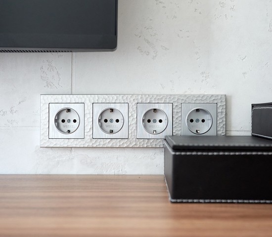 Рамка на 4 поста Hammer (серебряный) (W0042406)