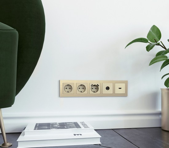 Рамка на 5 постов Aluminium (шампань) (W0051711)