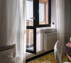 Розетка с заземлением и шторками (черный матовый) (W1171108)