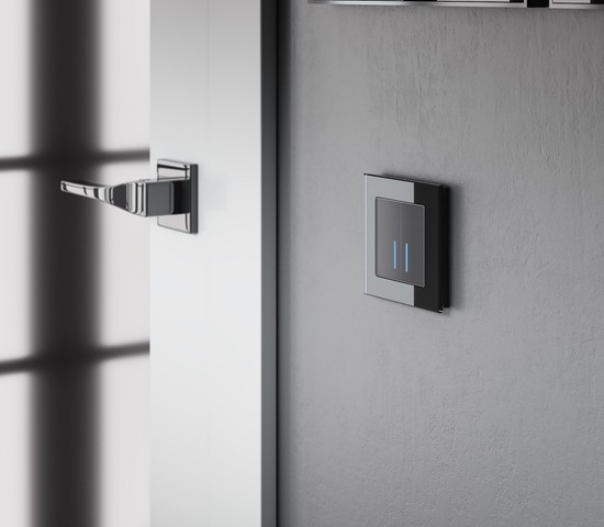 Сенсорный выключатель двухклавишный с подсветкой (черный) (W4520108)