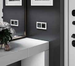 Сенсорный выключатель двухклавишный с подсветкой (черный) (W4520108)