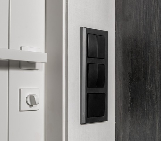 Выключатель двухклавишный (черный матовый) (W1120008)