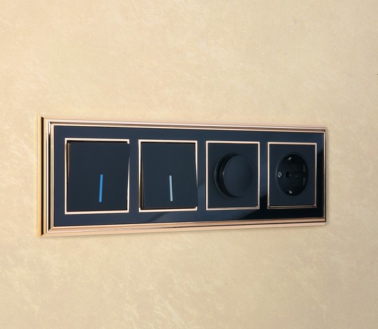 Выключатель одноклавишный проходной с подсветкой (черный матовый) (W1112108)