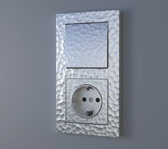 Розетка с заземлением и шторками (hammer серебряный) (W1271106)