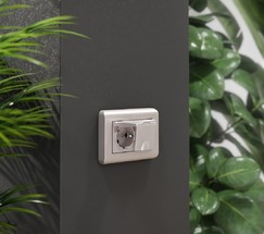 Розетка двойная влагозащ. с зазем. с защит. крышками и шторками (перламутровый рифленый) (W1172213)