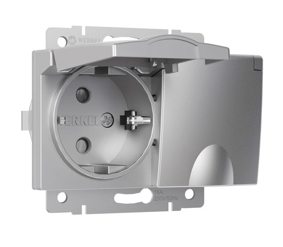 Розетка двойная влагозащ. с зазем. с защит. крышками и шторками (серебряный) (W1172206)