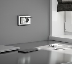 Розетка двойная влагозащ. с зазем. с защит. крышками и шторками (серебряный) (W1172206)