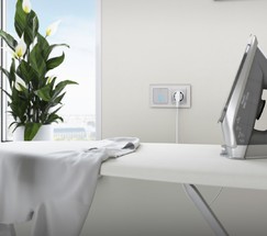 Сенсорный выключатель двухклавишный с функцией Wi-Fi (серебряный) (W4520606)