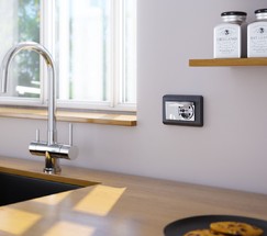 Розетка двойная влагозащ. с зазем. с защит. крышками и шторками (серебряный рифленый) (W1172209)