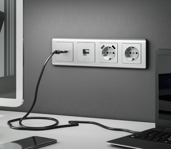 Розетка Ethernet RJ-45 (cеребряный рифленый) (W1181009)