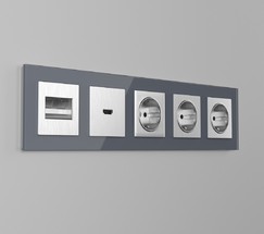 Розетка с заземлением и шторками (cеребряный рифленый) (W1171109)