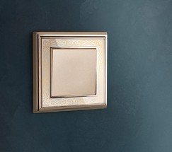 Рамка на 1 пост Palacio Gracia (золото/белый) (W0011429)