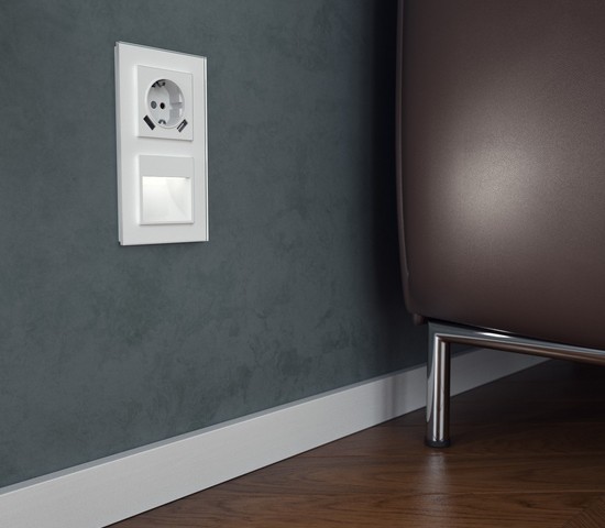 Рамка на 2 поста Favorit (белый матовый,стекло) (W0021105)