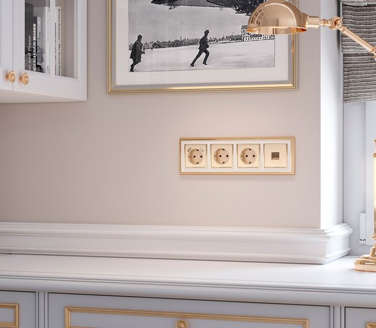 Рамка на 4 поста Palacio (золото/белый) (W0041329)