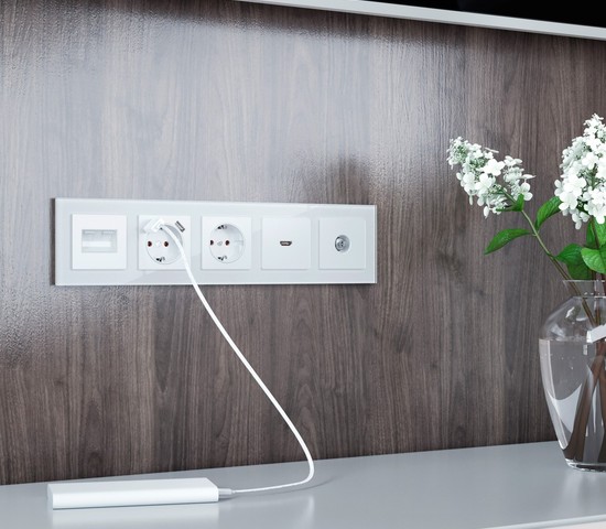 Рамка на 5 постов Favorit (белый,стекло) (W0051101)