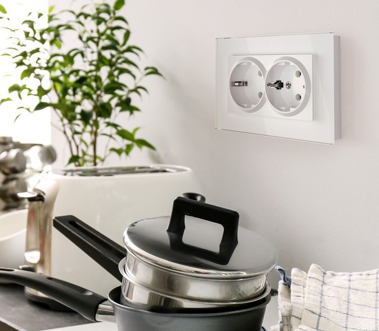 Рамка для двойной розетки Favorit (белый,стекло) (W0081101)